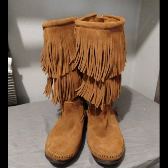Minnetonka 2 Layer Fringe Suede Boots - Picture 2 of 5
